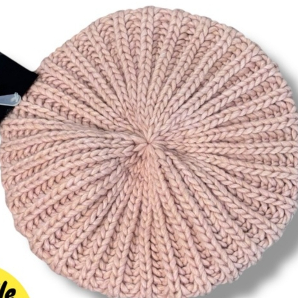 NWT...  Women's Pink  BA-BO Florance Italian Knit Wool Beret